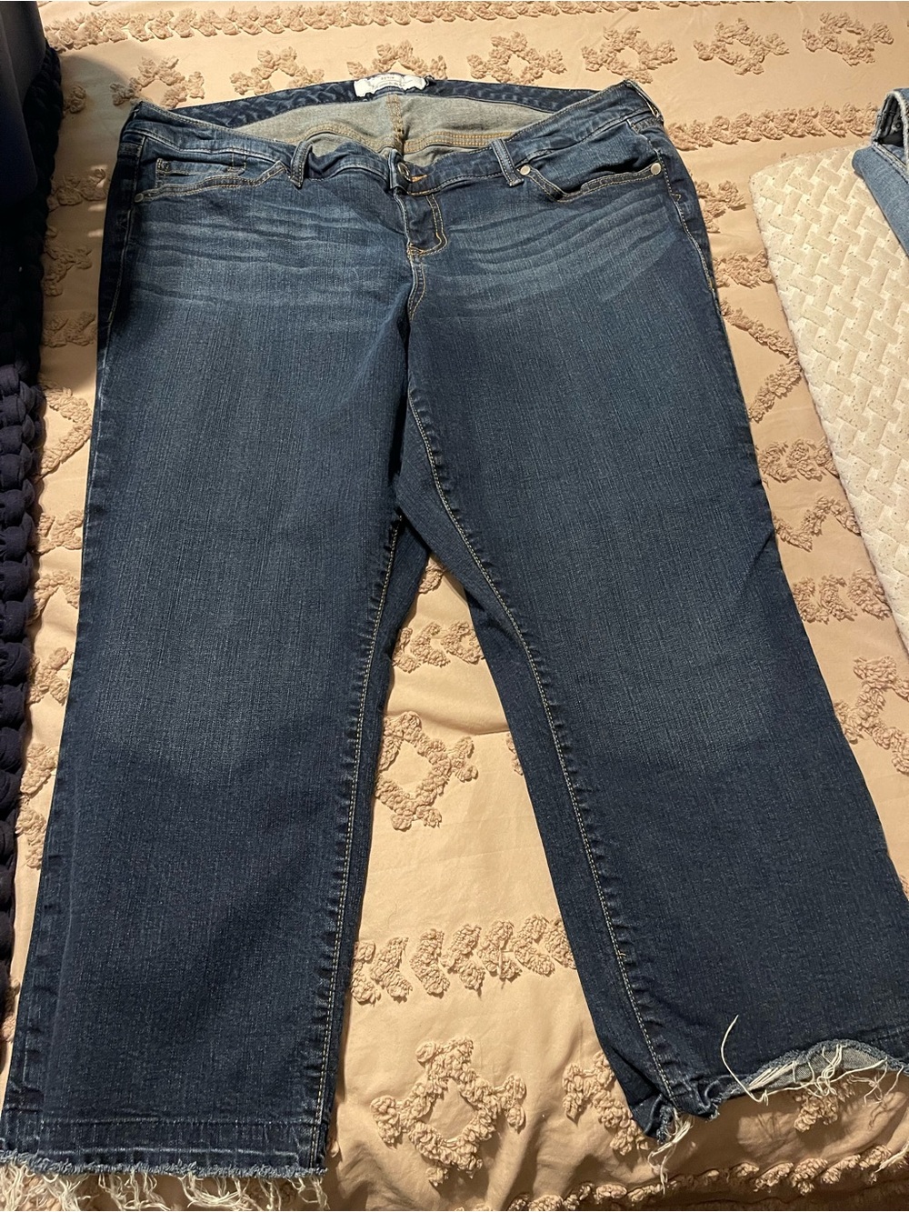torrid Dark Blue Cropped Straight-Leg Jeans